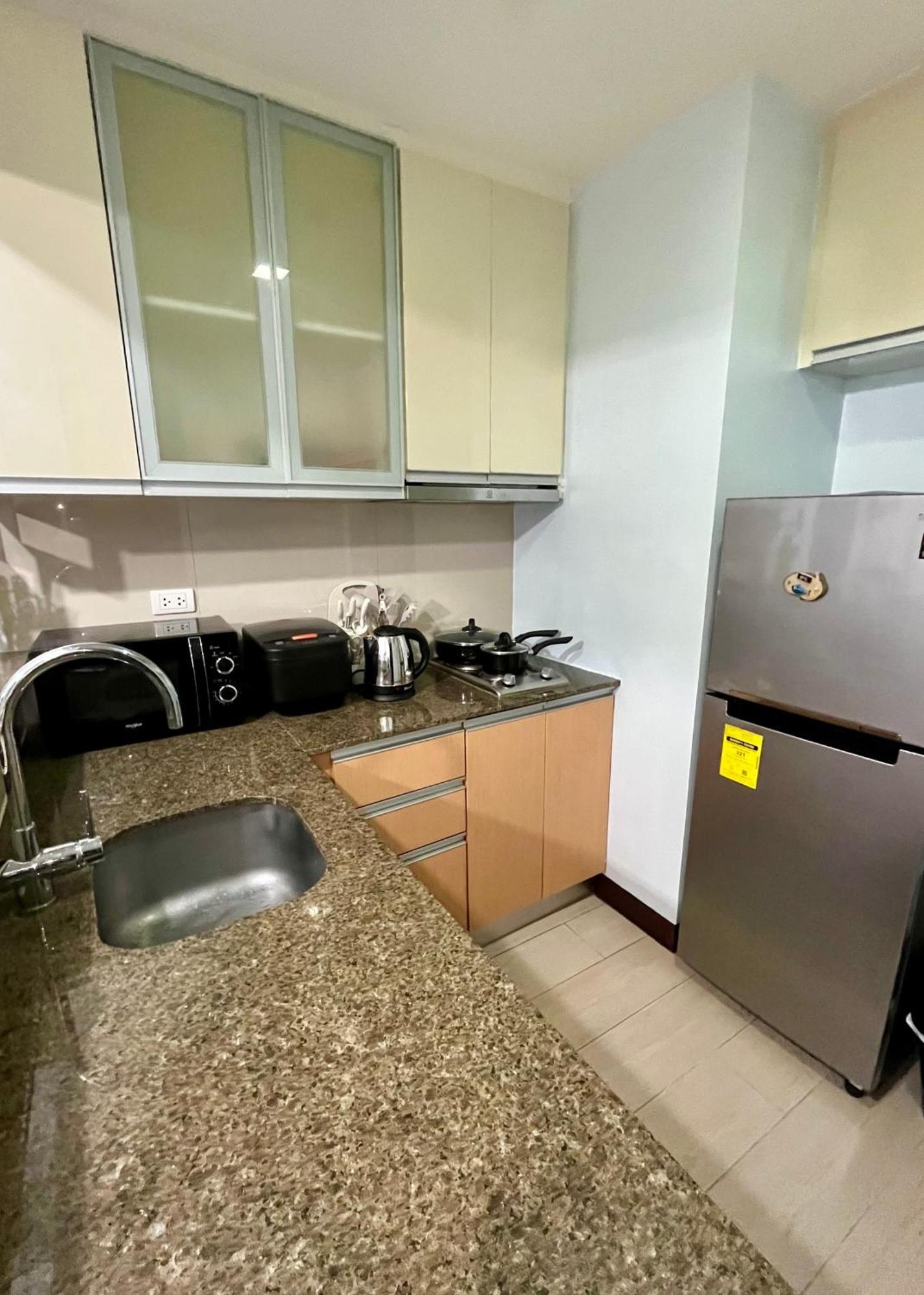 Greenbelt Hamilton Tower 1 Μακάτι Εξωτερικό φωτογραφία
